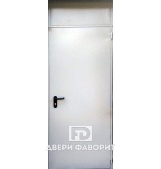 одностворчатая дверь в квартиру с верхней вставкой